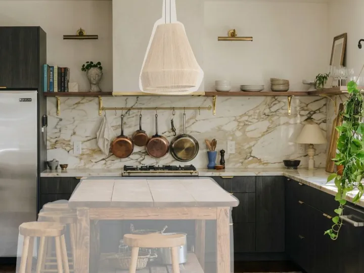 Kitchen before a Vequo remodel